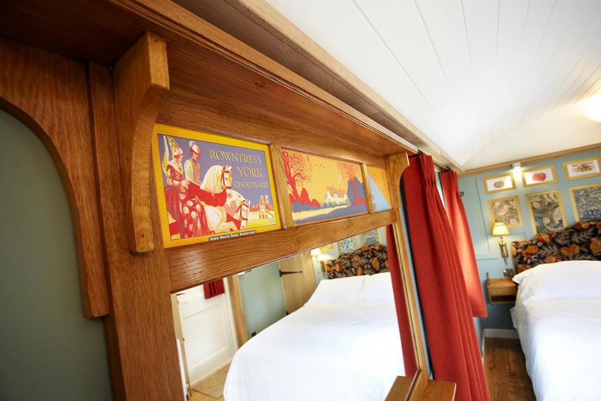 Hornington Manor Luxury Shepherd Huts York Kültér fotó
